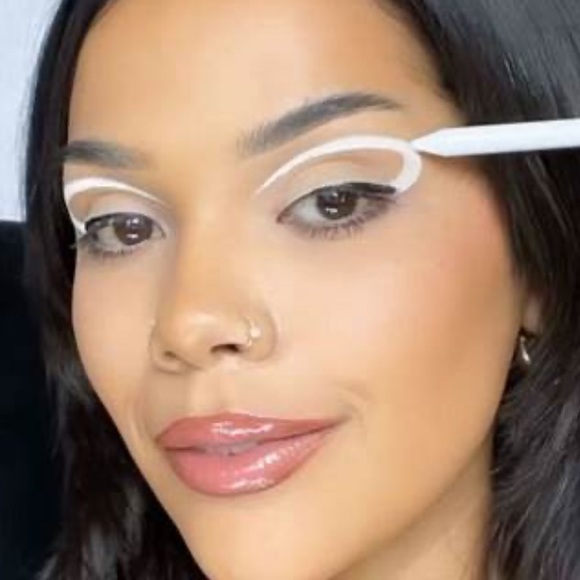 🆕DAVIS: White EyeLiner Pencil- Full size - Picture 3 of 5